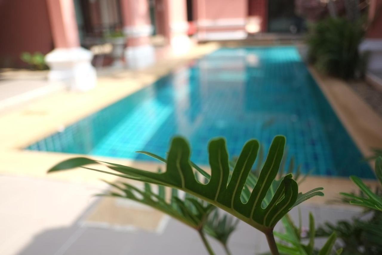พระตำหนักวิลล่า 10 ห้องนอน พร้อมสระว่ายน้ำส่วนตัว Pattaya Exteriör bild